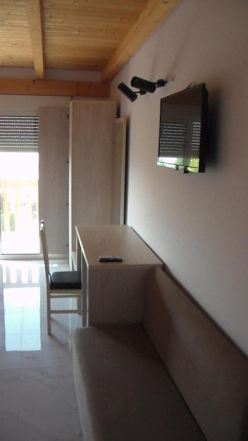 Hotel Temali 2 Velipoje Ngoại thất bức ảnh